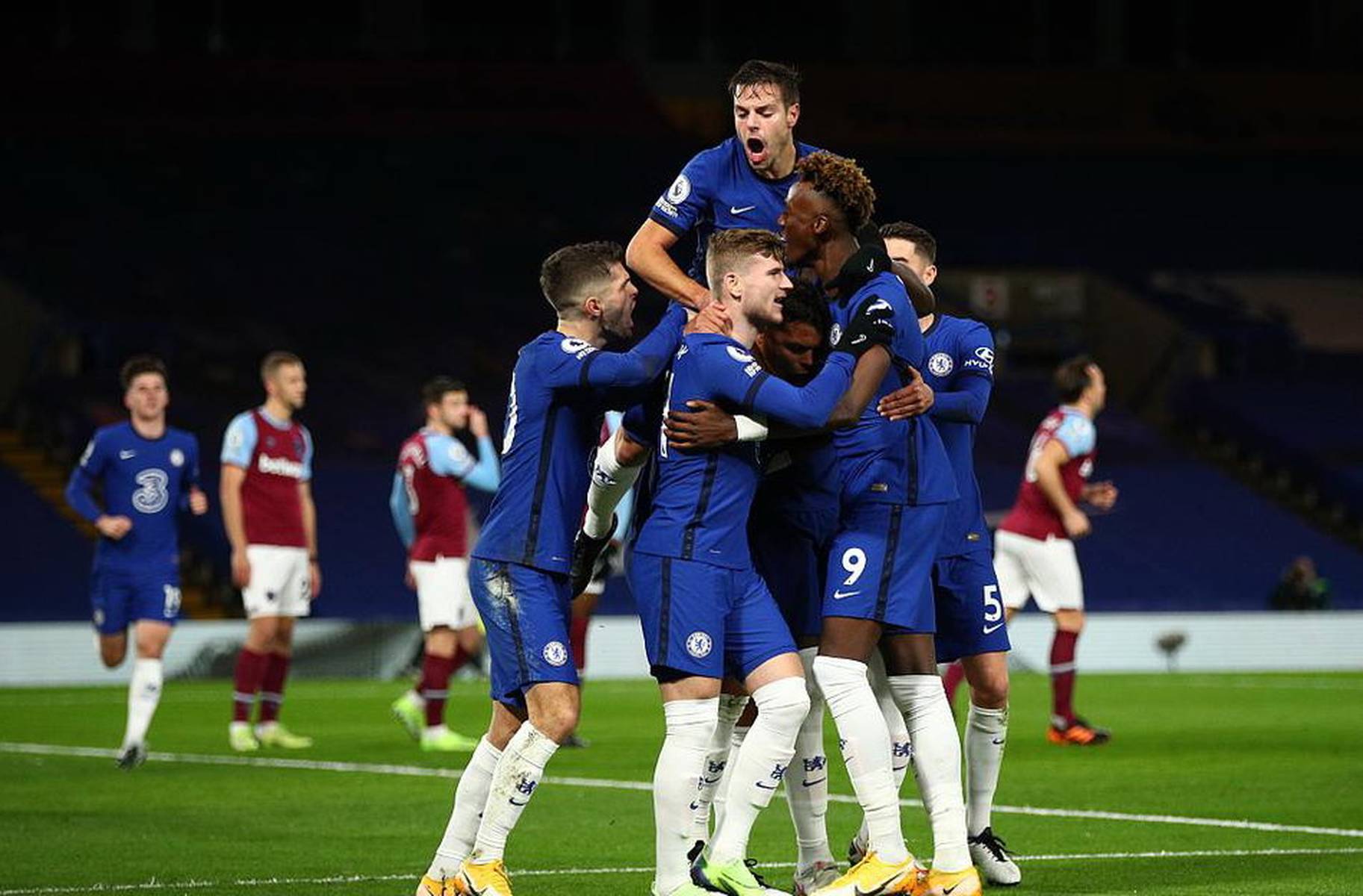 受人瞩目的 受人瞩目的