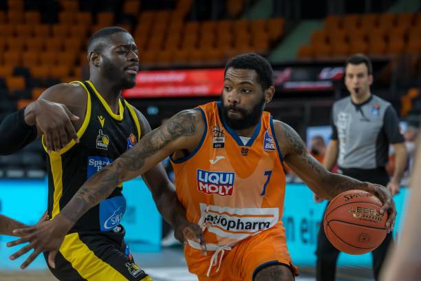 手快带逼退 手快带逼退